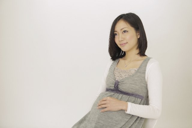 妊娠線はいつできる？予防法や市販の妊娠線防止クリームのについて