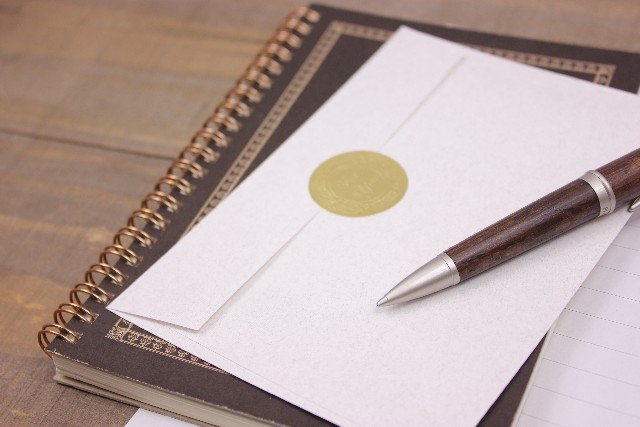 結婚式招待状の返信の書き方について紹介!