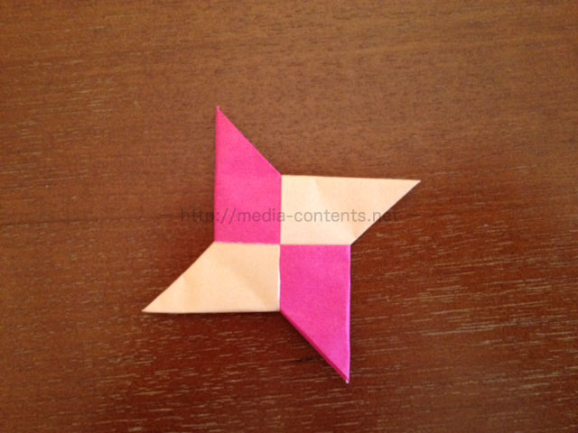 折り紙で手裏剣 子供も作れる簡単な折り方 イクメン男子による子育てブログ